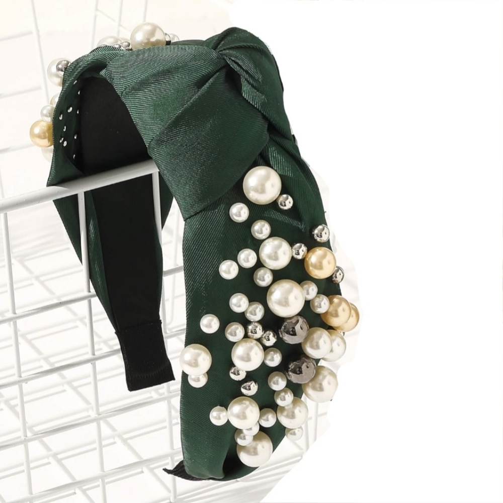 NWOT Dark Green Knotted Headband with Faux Pearl & Bead Embellishments 💚🦪